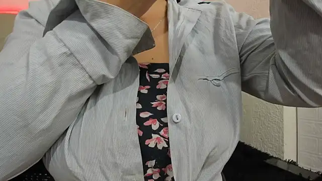 katherine blair online show from January 16, 1:04 pm