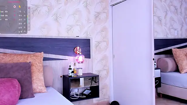 Snapshot of Travis_lenox_ chatting on February 4, 11:42 pm Travis lenox online show from February 4, 11:42 pm