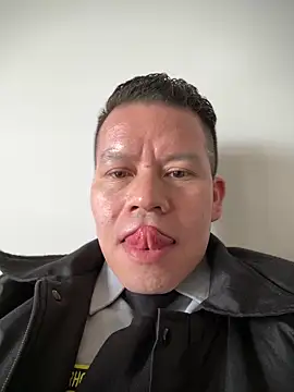 Snapshot of Manu0586 chatting on September 20, 1:12 pm Manu0586 online show from September 20, 1:12 pm