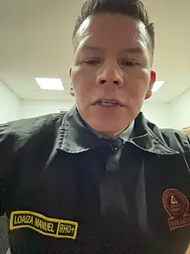 Snapshot of Manu0586 chatting on October 17, 2:15 am Manu0586 online show from October 17, 2:15 am