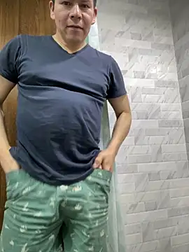 Snapshot of Manu0586 chatting on November 25, 2:00 am Manu0586 online show from November 25, 2:00 am