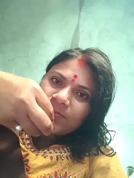 couple 71 online show from April 2, 11:52 am