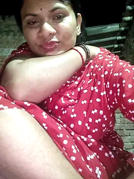 Snapshot of couple_71 chatting on May 19, 6:14 pm couple 71 online show from May 19, 6:14 pm