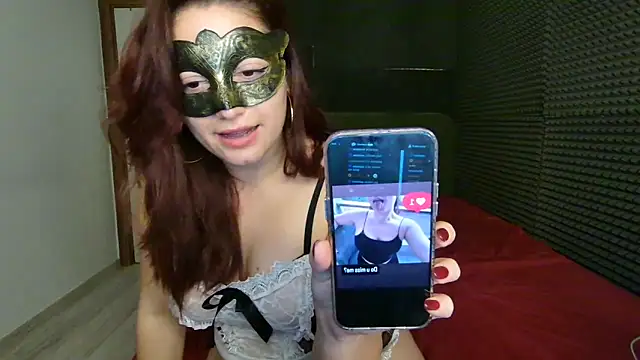 Snapshot of xxhornylove chatting on November 5, 8:53 pm xxhornylove online show from November 5, 8:53 pm