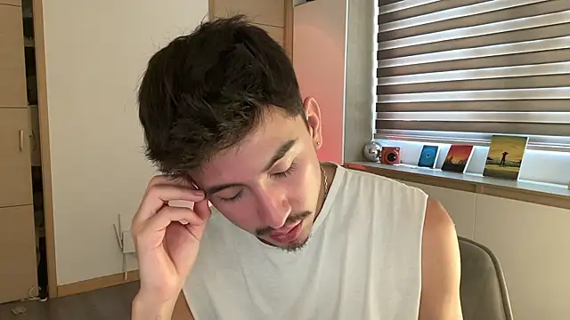 sweettaaron01 online show from December 19, 6:15 pm