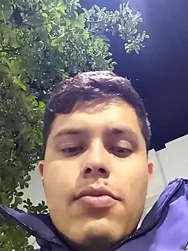 Snapshot of Haustin202 chatting on November 2, 1:52 am Haustin202 online show from November 2, 1:52 am