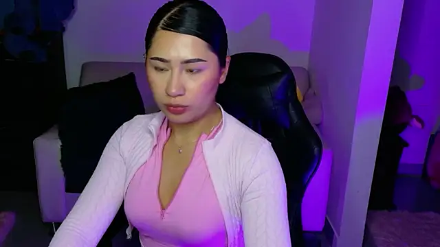 Snapshot of evelyn_ch_ chatting on March 24, 7:30 pm evelyn ch online show from March 24, 7:30 pm