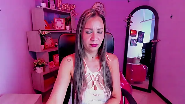 Snapshot of Stefy_Zea chatting on November 6, 6:20 pm Stefy Zea online show from November 6, 6:20 pm