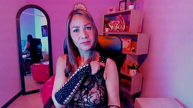 Snapshot of Stefy_Zea chatting on November 28, 6:32 pm Stefy Zea online show from November 28, 6:32 pm