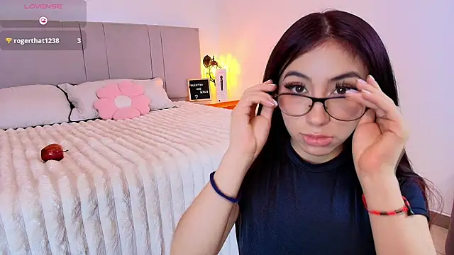 Snapshot of Kurttsinner chatting on October 5, 4:44 am Kurttsinner online show from October 5, 4:44 am