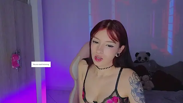 Snapshot of Moonlightt_21 chatting on November 23, 10:20 pm Moonlightt 21 online show from November 23, 10:20 pm