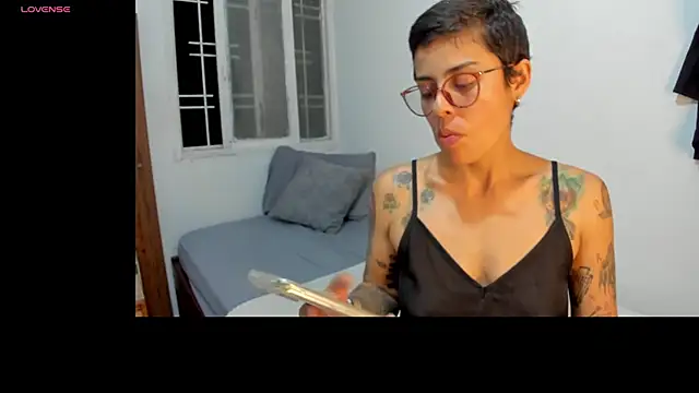 natt op online show from December 3, 2:08 am