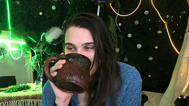 TessaMill online show from February 14, 9:28 am