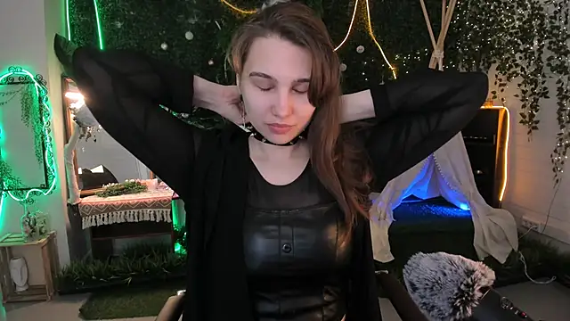 TessaMill online show from April 18, 9:13 am