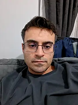 Obstacless online show from February 23, 7:33 pm