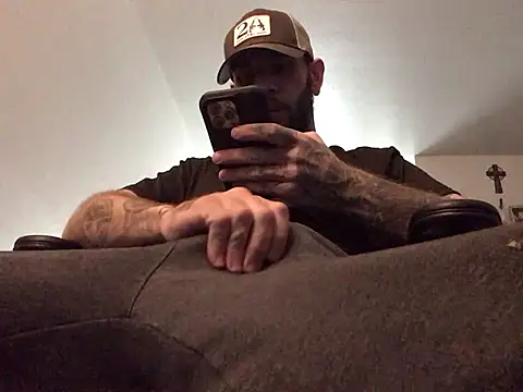 BlueCollarTattoos online show from April 21, 9:39 pm