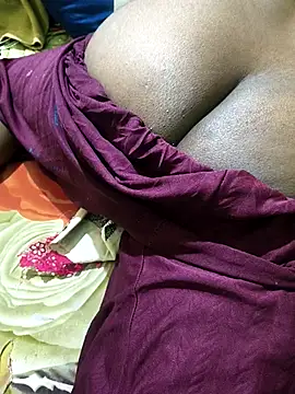 Dassing strip couple online show from March 12, 5:24 am