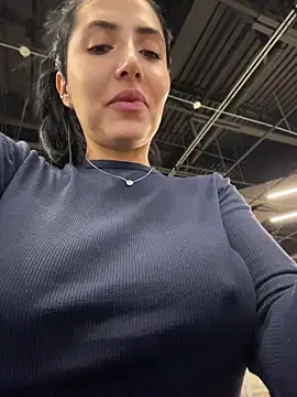 Snapshot of oh_nina chatting on April 29, 10:27 pm oh nina online show from April 29, 10:27 pm