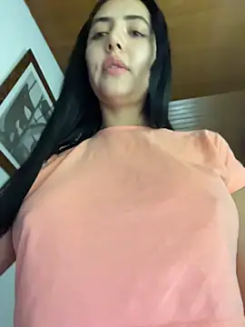 Snapshot of oh_nina chatting on May 11, 11:13 pm oh nina online show from May 11, 11:13 pm