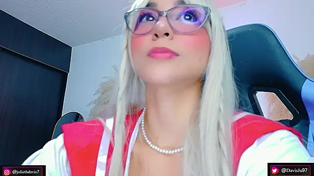 JulietaDavis online show from April 12, 2:16 am