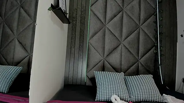 JenaCooper  online show from December 19, 7:54 pm