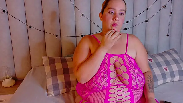 JenaCooper  online show from January 15, 7:39 pm