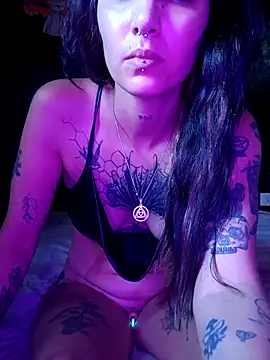 Darkw1tch online show from February 18, 8:05 pm