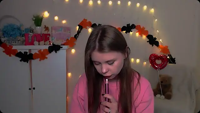 OceanicDawn online show from October 25, 8:55 am