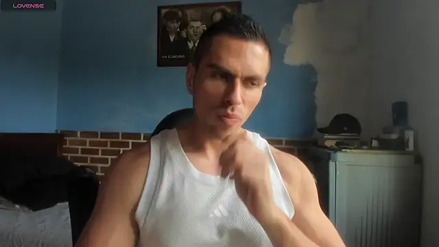 Snapshot of justinkarter chatting on June 16, 4:09 pm justinkarter online show from June 16, 4:09 pm
