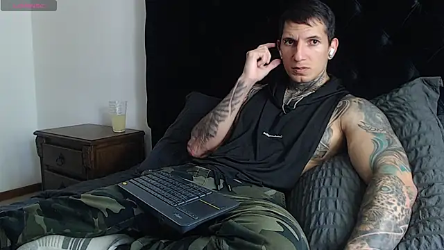 Shane Clay online show from January 15, 6:33 pm