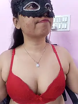 Snapshot of Iampriyaaa15 chatting on November 15, 7:05 am Iampriyaaa15 online show from November 15, 7:05 am