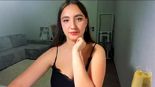 Wise Bunny online show from May 15, 2:57 pm