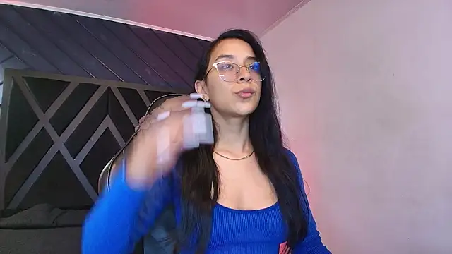 zoe martins  online show from March 9, 5:17 pm