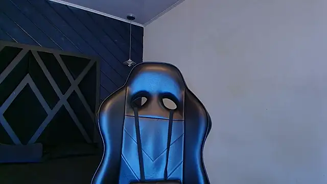 zoe martins  online show from April 16, 5:14 pm