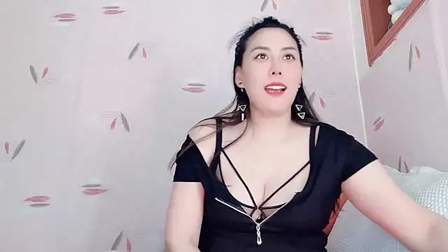 Snapshot of Eve5215 chatting on September 19, 4:07 pm Eve5215 online show from September 19, 4:07 pm