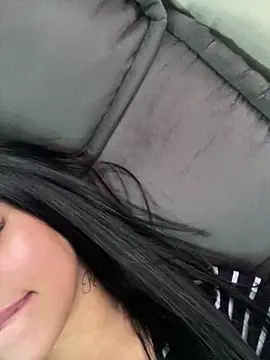 Snapshot of jujuarantes__2025 chatting on November 5, 4:29 pm jujuarantes 2025 online show from November 5, 4:29 pm