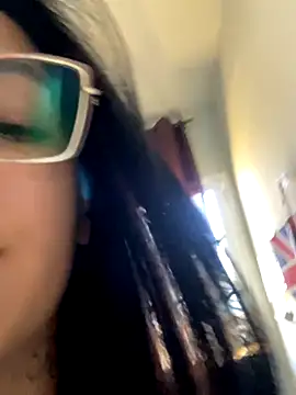 Snapshot of jujuarantes__2025 chatting on November 12, 3:23 pm jujuarantes 2025 online show from November 12, 3:23 pm