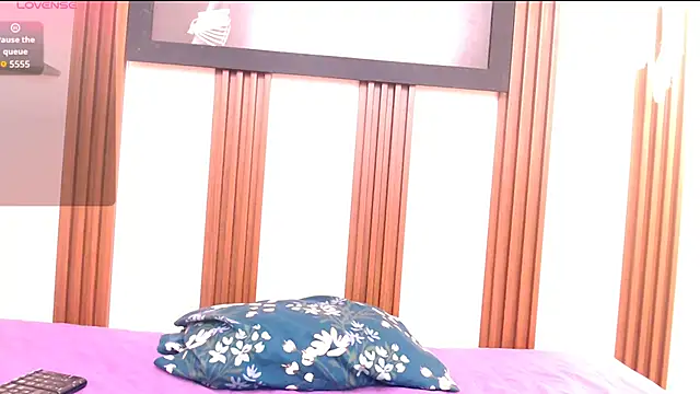 kimberly18cute online show from November 22, 1:15 am