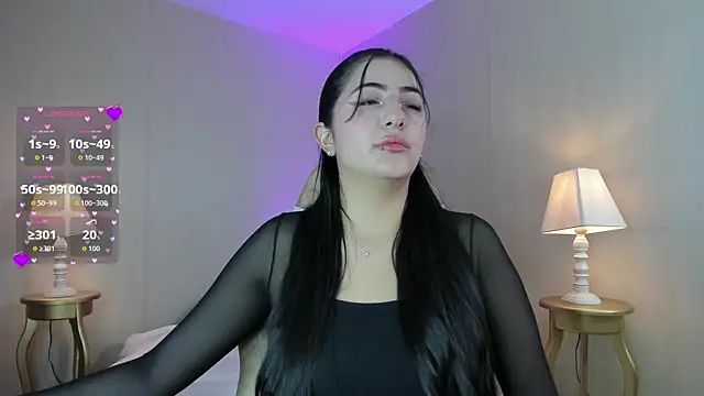 alessiafiore  online show from October 1, 1:06 pm