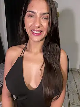 chicachocolate01 online show from April 7, 3:18 am