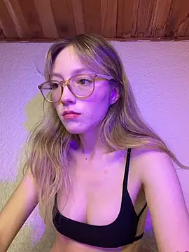ReenKitty online show from June 5, 4:19 am