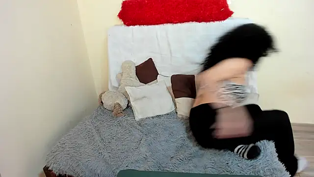 Snapshot of _hesttia chatting on November 18, 7:29 pm hesttia online show from November 18, 7:29 pm