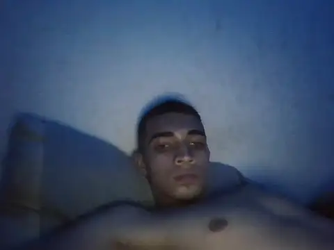 Snapshot of Sebas_0332 chatting on November 6, 6:03 am Sebas 0332 online show from November 6, 6:03 am