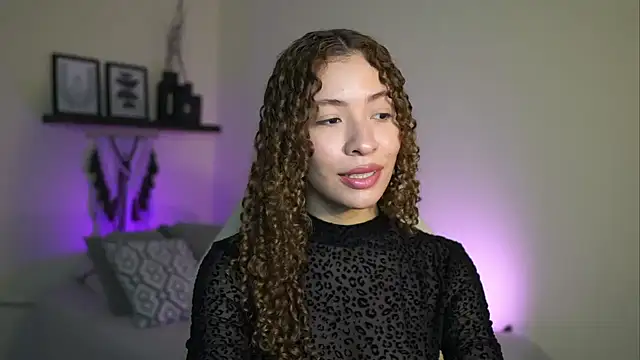 isabella-garcia- online show from January 18, 11:30 pm