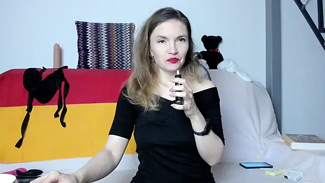Snapshot of Katherine_Twilight chatting on February 20, 3:30 pm Katherine Twilight online show from February 20, 3:30 pm