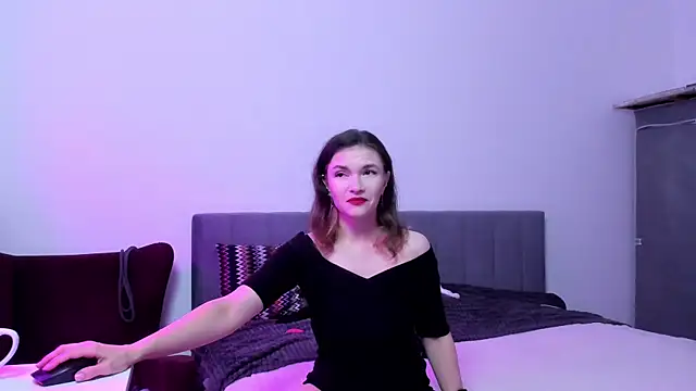 Katherine Twilight online show from November 6, 3:46 pm