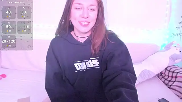 Snapshot of Lil_Foxy9 chatting on May 20, 7:53 pm Lil Foxy9 online show from May 20, 7:53 pm