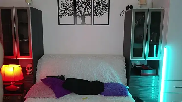 Snapshot of Lila_West chatting on February 8, 6:33 pm Lila West online show from February 8, 6:33 pm