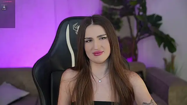 Goldie Flame online show from October 15, 2:33 am