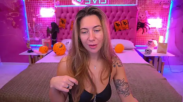 KateShanny online show from November 1, 7:21 am